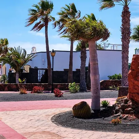 Lejlighed Vacacional Shangrila Estudio En Complejo Con Piscina